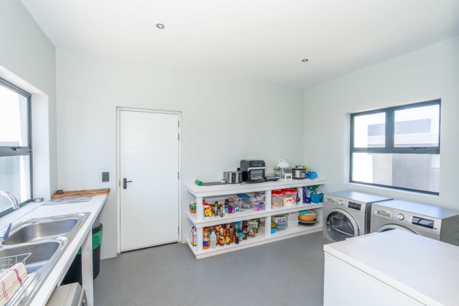 3 Bedroom Property for Sale in Oliphantskop Western Cape